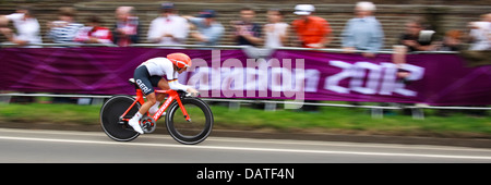 Worrack Trixi, Germania, competere nel Womens Cronometro individuale durante le Olimpiadi di Londra Foto Stock