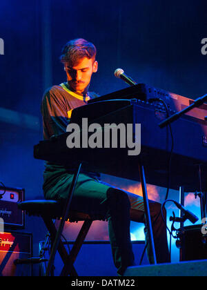 Oporto, Portogallo, 18 Luglio, Meo Mares Vivas - Festival di musica, Palco Meo, banda portoghese abbiamo fiducia Credito: Daniel Amado/Alamy Live News Foto Stock