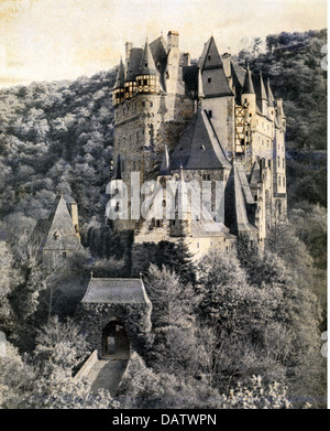 Geografia / viaggio, Germania, castelli, Castello Eltz, sulla Mosella, pittura, circa 1850, diritti aggiuntivi-clearences-non disponibile Foto Stock
