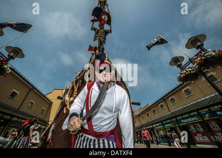 Hastings giorno pirata celebrazioni, Queens Square, Priory Prato, Hastings, England, Regno Unito Foto Stock