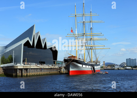 Tall Ship, Glenlee, ormeggiata al di fuori del Riverside Museum di Glasgow Foto Stock