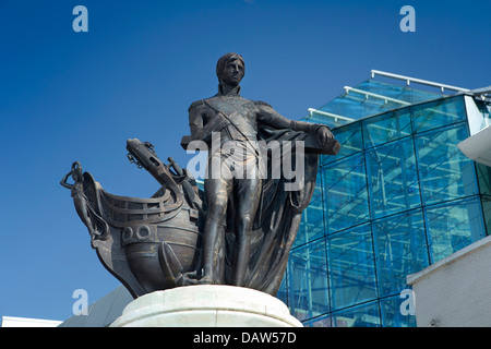 Regno Unito, Inghilterra, Birmingham, Bullring, 1809 statua del signore ammiraglio Horatio Nelson Foto Stock