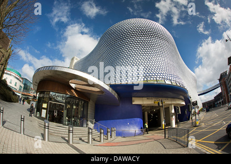 Regno Unito, Inghilterra, Birmingham, Bullring, da Selfridges edificio ingresso al Parcheggio Auto fish eye un ampio angolo di visione Foto Stock