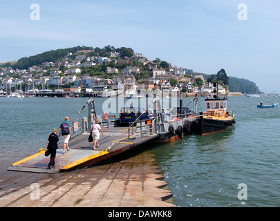 A Dartmouth Kingswear traghetto inferiore, Devon, Regno Unito 2013 Foto Stock