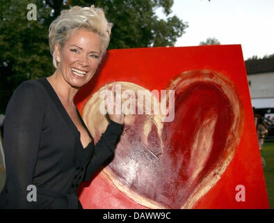 Claudia Effenberg moglie di ex star del calcio Stefan Effenberg raffigurato all'evento di beneficenza "genitori" Iniziativa centro clinica Großhadern', Monaco di Baviera, Germania, il 19 giugno 2007. Il centro clinico si prende cura dei bambini con malattie di cuore. Foto: Ursula Dueren Foto Stock