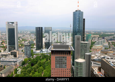 La foto mostra la città e lo skyline di Francoforte sul Meno, Germania, 12 maggio 2007. Foto: Arne Dedert Foto Stock