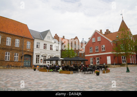 Ribe South West Jutland in Danimarca UE piazza lastricata di Torvet con Ciao Ciao ristorante Foto Stock