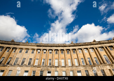 La sezione dei Georgiani terrazzati di proprietà sul Royal Crescent in Bath Somerset Foto Stock