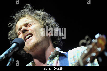 Il cantante irlandese-cantautore, musicista Damien Rice compie durante il festival internazionale della musica di colori di Ostrava Luglio 19, 2013 a Ostrava, Repubblica Ceca. (CTK foto/Jaroslav Ozana) Foto Stock