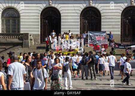 19 lug 2013 - Proteste in memoria delle vittime di Candelaria Foto Stock