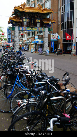 Biciclette all'Aia Olanda Foto Stock