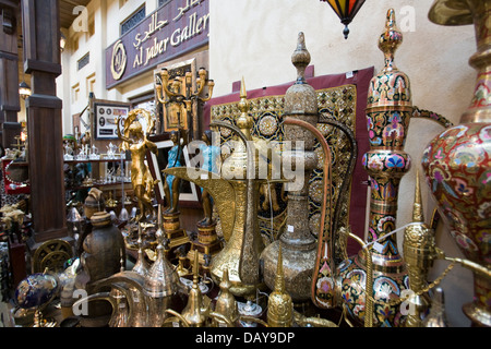 Display del negozio, Souq Madinat Jumeirah, Dubai, Emirati Arabi Uniti Foto Stock