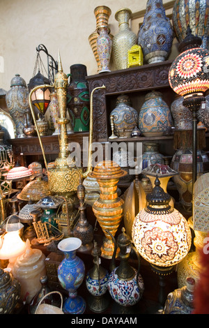 Display del negozio, Souq Madinat Jumeirah, Dubai, Emirati Arabi Uniti Foto Stock