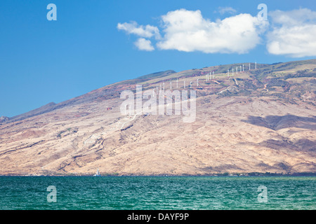 Le turbine eoliche sulla penisola di Lahaina in Maui, Hawaii. Foto Stock