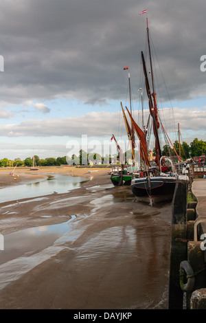 Il Tamigi chiatta ormeggiata nel fiume Blackwater, Maldon,Essex, Regno Unito Foto Stock