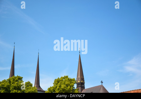 Le torri della Cattedrale di Roskilde in Danimarca. Foto Stock