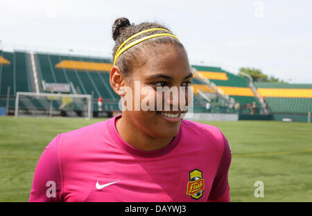 Rochester, NY, STATI UNITI D'AMERICA. 21 Luglio, 2013. Luglio 21, 2013: Western New York Flash portiere Adrianna Franch #24 dopo il Western New York Flash sconfitto Sky Blue FC 3-0 a Sahlen's Stadium a Rochester, New York. Credito: csm/Alamy Live News Foto Stock