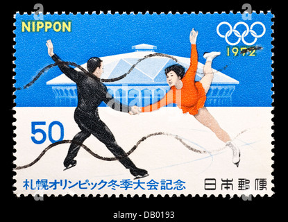 Francobollo dal Giappone raffiguranti coppie di pattinaggio di figura, rilasciati per le Olimpiadi Invernali del 1972 a Sapporo, Giappone. Foto Stock