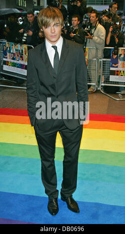 US-attore americano Zac Efron arriva per il Regno Unito premiere del film di Adam Shankman del film 'Hairspray" tenutasi presso Odeon West End cinema a Londra, Inghilterra, 05 luglio 2007. Il film è un adattamento del Tony Award-winning Broadway la produzione 'Hairspray', dotate di nuovi e materiale originale basato su John acqua del 1988 classic su star-colpito adolescenti in un locale di Baltimora spettacolo di danza. Foto: Foto Stock