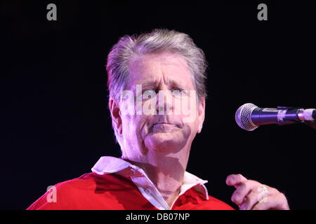 Il leggendario capo di 'Beach Boys' Brian Wilson suona presso la "tenda Festival' (Zeltfestival) in Mainz, Germania, 28 giugno 2007. Come compositore, compositore, arrangiatore e cantante, Wilson aveva creato l'unico surfista-audio con numerose visite durante il 1960s. Dopo anni di uso della droga e un certo numero di esaurimenti nervosi, Wilson è ora di paranoia schizofrenica e impossibile link al suo f Foto Stock