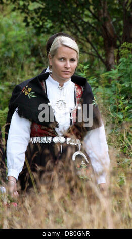 Crown Princess Mette-Marit di Norvegia raffigurato nella Skorpa, Norvegia, 26 agosto 2007. Il principe ereditario Haakon di Norvegia e Crown Princess Mette-Marit hanno iniziato le loro tre giorni di viaggio a nord Tromso il 26 agosto nel villaggio Skorpa dove hanno partecipato un churchsercice. Foto: A. Nieboer (PAESI BASSI) Foto Stock