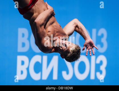 Oliver Homuth della Germania in azione durante gli uomini 1m Springboard diving finale del XV Campionati del Mondo di nuoto FINA a Montjuic piscina municipale di Barcellona, Spagna, 22 luglio 2013. Foto: David Ebener/dpa +++(c) dpa - Bildfunk+++ Foto Stock