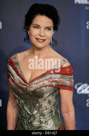Attrice tedesca Gudrun Landgrebe pone alla 59a Bambi annuale cerimonia di premiazione che si terrà a Duesseldorf, Germania, 29 novembre 2007. Foto: Joerg Carstensen Foto Stock