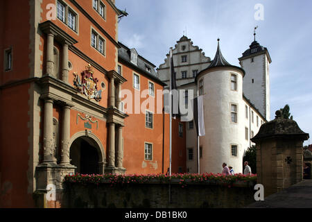 (Dpa) file il file immagine datata 2006 mostra il portale principale del castello Bad Mergentheim, Germania. Foto: Friedel Gierth Foto Stock