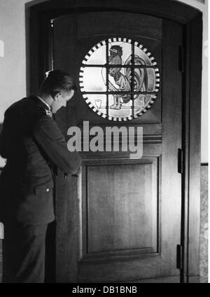 Nazismo / nazionalsocialismo, militare, servizio medico, istruzione, chirurgo militare accademia a Berlino, porta alla sala comune degli studenti, 1937, diritti aggiuntivi-clearences-non disponibile Foto Stock