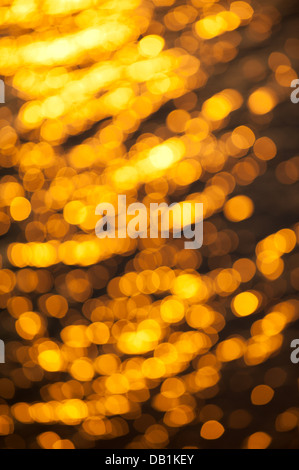 Abstract red bokeh, perfetto sfondo autunno Foto Stock