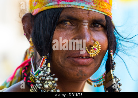 Lambada (molti nomi diversi si applicano). Ritratto di una sorta di zingaro indiano di Karnataka, India Foto Stock