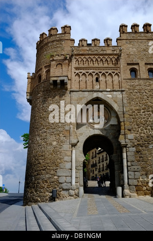 Il XIV secolo porta della città Puerta del Sol, Toledo. Spagna Foto Stock