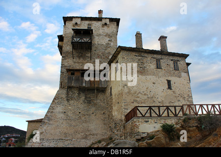 La vecchia torre di Ouranoupolis, Calcidica, Grecia Foto Stock