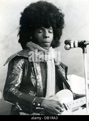 SLY E LA PIETRA della FAMIGLIA noi funk band con Sly Stone circa 1973. Foto Laurens van Houten Foto Stock