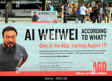 Ai Weiwei annuncio tramite Affissioni in Toronto è Nathan Phillips Square sulla luglio 12, 2013 Foto Stock