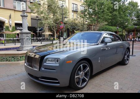 2014 Rolls Royce Wraith sulla fila di Santana, San Jose, California Foto Stock