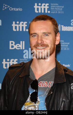 Tedesco-nati attore irlandese Michael Fassbender assiste la conferenza stampa di 'Shame' durante il Toronto International Film Festival, TIFF, presso Bell Lightbox a Toronto, in Canada, il 12 settembre 2011. Foto: Hubert Boesl Foto Stock