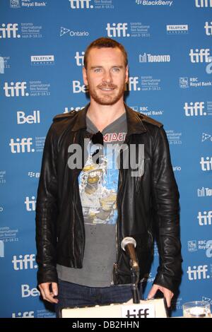 Tedesco-nati attore irlandese Michael Fassbender assiste la conferenza stampa di 'Shame' durante il Toronto International Film Festival, TIFF, presso Bell Lightbox a Toronto, in Canada, il 12 settembre 2011. Foto: Hubert Boesl Foto Stock