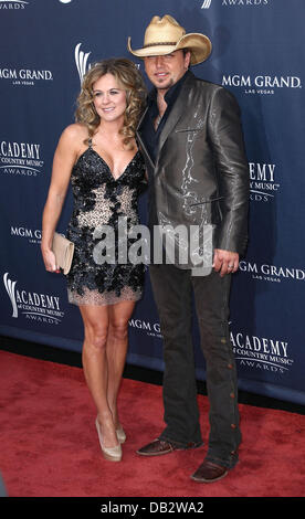 Jessica Aldean, Jason Aldean La Academy of Country Music Awards 2011 al MGM Grand Garden Arena - arrivi a Las Vegas, Nevada - 03.04.11 Foto Stock