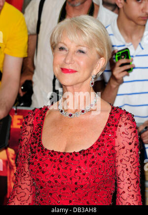 Londra, Regno Unito. 22 Luglio, 2013. Dame Helen Mirren assiste la premiere europeo di RED2 presso Empire Leicester Square di Londra. Credito: Peter Phillips/Alamy Live News Foto Stock