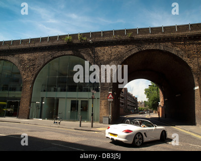 Per i vicoli di Southwark a Londra Foto Stock