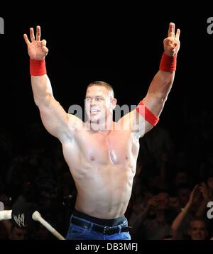 John Cena WWE Raw Wrestling Superstars all'Arena O2 Dublin, Irlanda - 15.04.11 Foto Stock