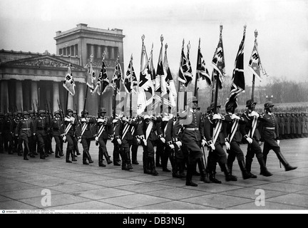 Nazismo / nazionalsocialismo, militare, Wehrmacht, cerimonia di giuramento su Koenigsplatz (Piazza del Re), Monaco, Germania, 7.11.1936, diritti aggiuntivi-clearences-non disponibile Foto Stock