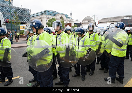 Difesa inglese league protesta edl birmingham 20 luglio 2013 Riot Police Foto Stock