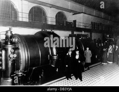 Energia, elettricità, turbina di AEG, di fronte al fondatore di AEG Emil Rathenau e Thomas Alva Edison, Berlino - Moabit, 1911, diritti aggiuntivi-clearences-non disponibile Foto Stock