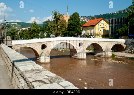 Latino-ponte sul fiume Miljacka, luogo dove è stato ucciso l'arciduca Francesco Ferdinando .Bosnia Erzegovina. Balcani .l'Europa. Foto Stock