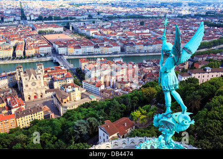 Famosa vista di Lione dalla cima di Notre Dame de Fourviere Foto Stock