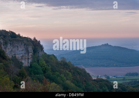 Bellissima Scenic lunga distanza dal paesaggio Sutton Banca nel cofano Hill, Whitestone Cliff & campagna presso sunrise - North Yorkshire, Inghilterra, Regno Unito Foto Stock