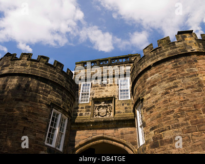 Skipton Castle nel Nord Yorkshire città mercato di Skipton Foto Stock