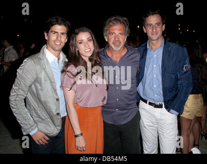 Ignacio arcaico, Megan Walsh, Bruce Orosz, Adrian Simonetti frequentare il Miami Beach Polo World Cup VII La Martina Fashion Show Raleigh Hotel, Miami Beach, Florida - 22.04.11 Foto Stock